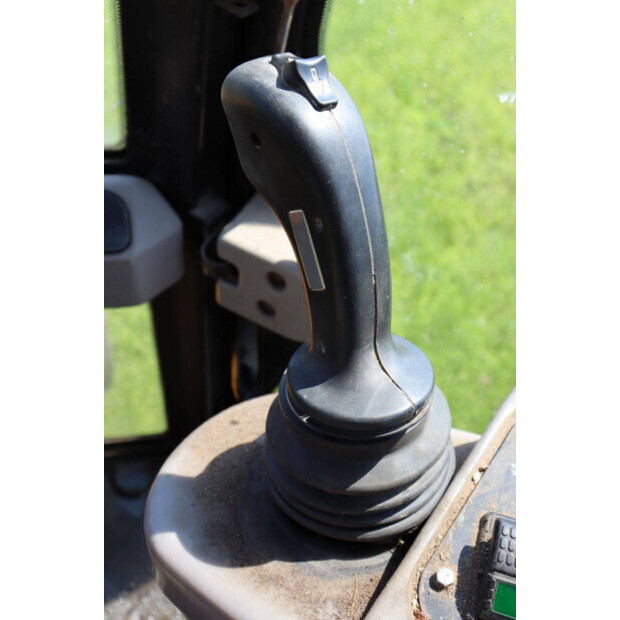 2004 JCB SLP 407-48240467