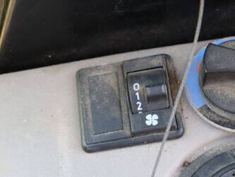 2004-jcb-slp-407-48240473