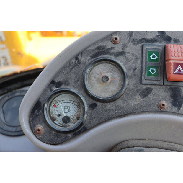 2004 JCB SLP 407-48240476