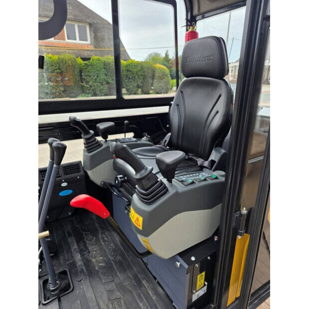 Eurotrac HE18-48240525