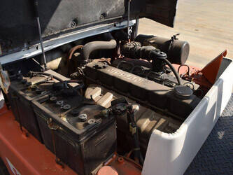 1994-nissan-c9zwgf03a40d-1469152-48241079