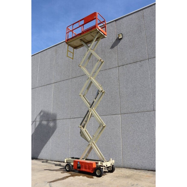 1995 JLG CM-2546-48241111