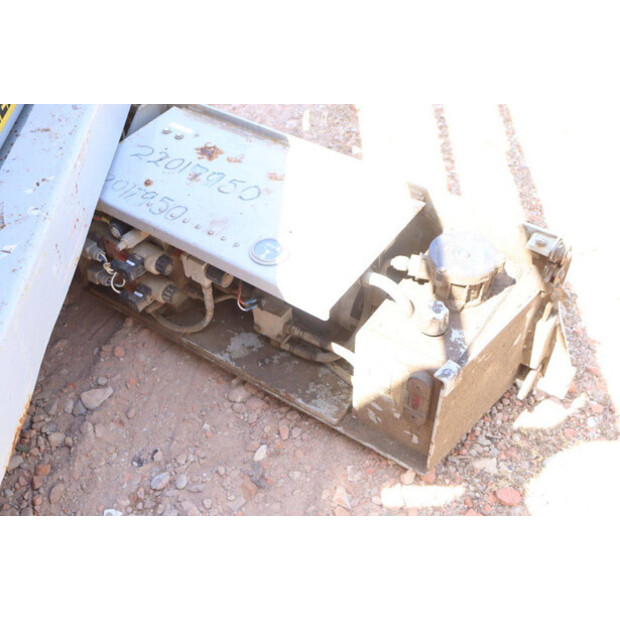 2010 سكايجاك SJIII-3219-48242595
