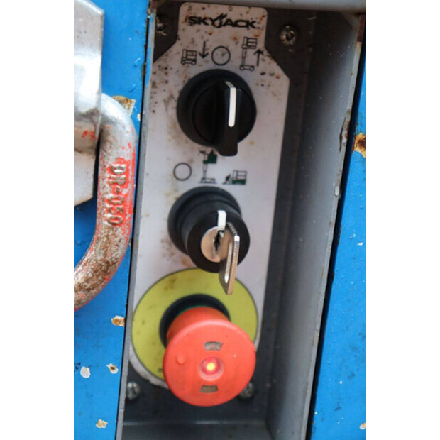 2015 SkyJack SJ12-48243071