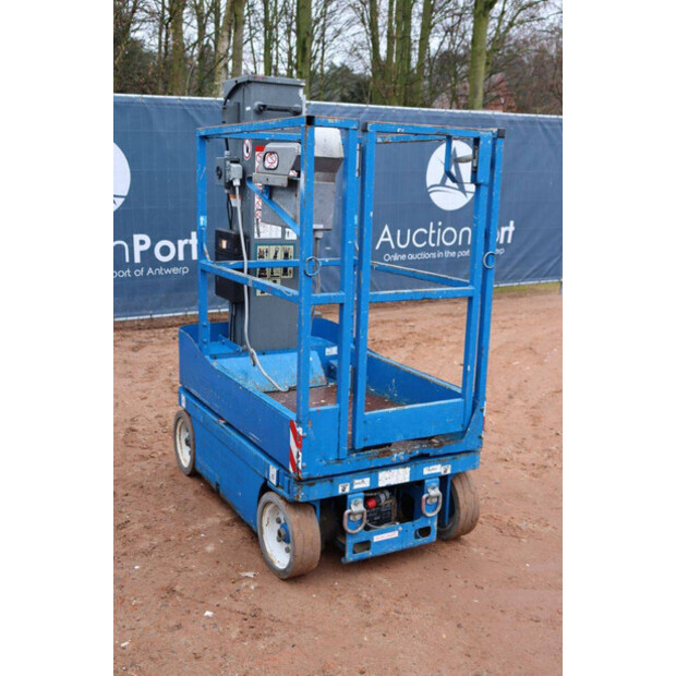 2015 SkyJack SJ12-48243089