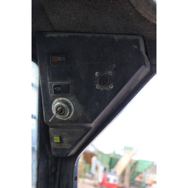 1993 BOBCAT 753-48243485