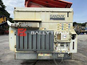2013-sandvik-qe141-scalping-screen-48249418