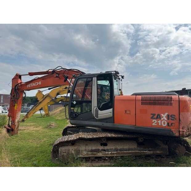 Hitachi ZX210LC-3-48249829