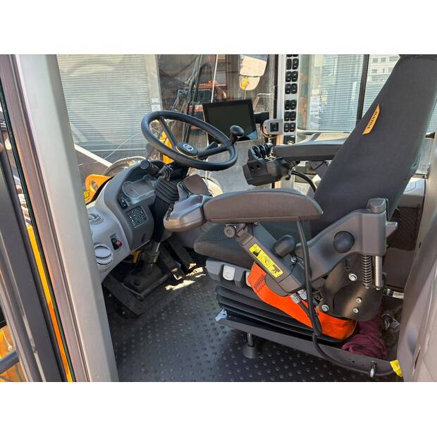 2022 Volvo L110H-48250916