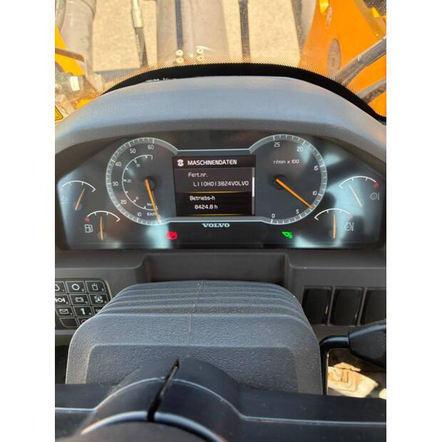 2022 Volvo L110H-48250918