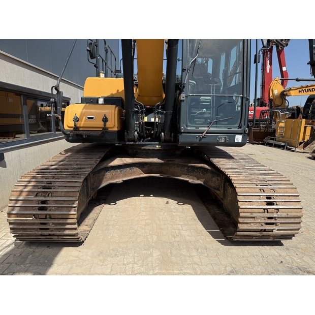 2019 Hyundai HX220L-48252027
