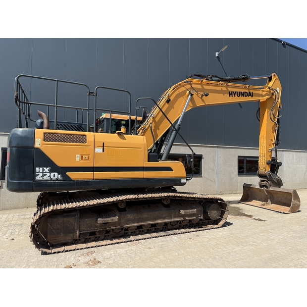 2019 Hyundai HX220L-48252028