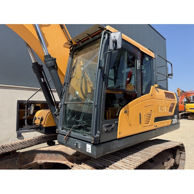2019 Hyundai HX220L-48252035