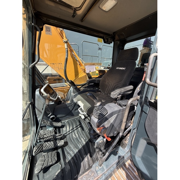 2019 Hyundai HX220L-48252036