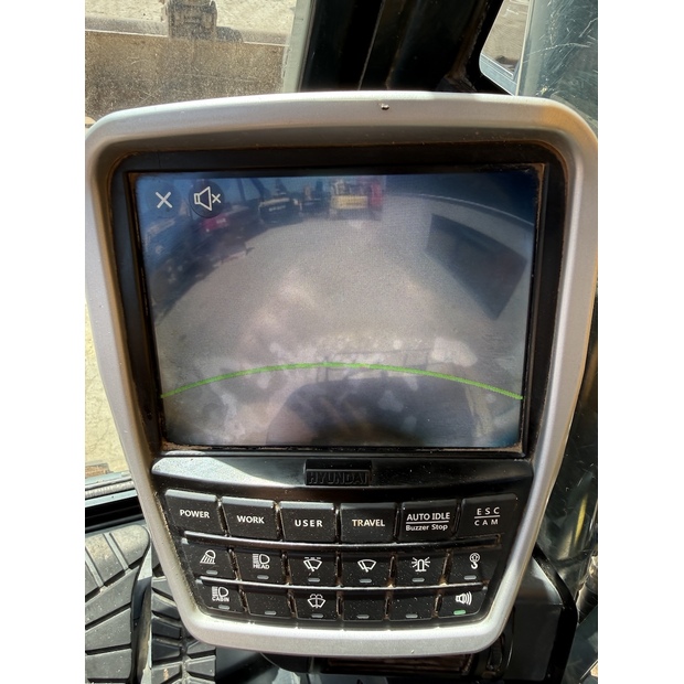 2019 Hyundai HX220L-48252040