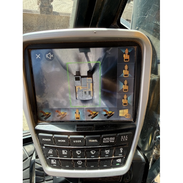 2019 Hyundai HX220L-48252041