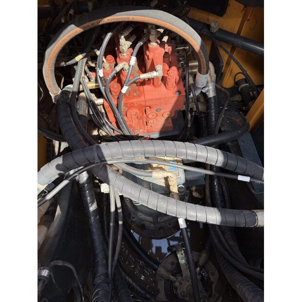 2019 Hyundai HX220L-48252051