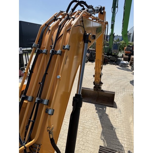 2019 Hyundai HX220L-48252052