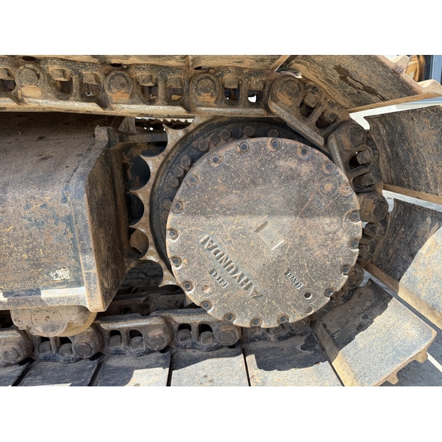 2019 Hyundai HX220L-48252056
