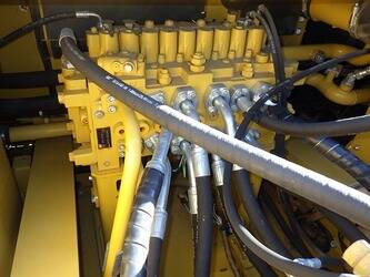 2018-caterpillar-336gc-07a-48258537