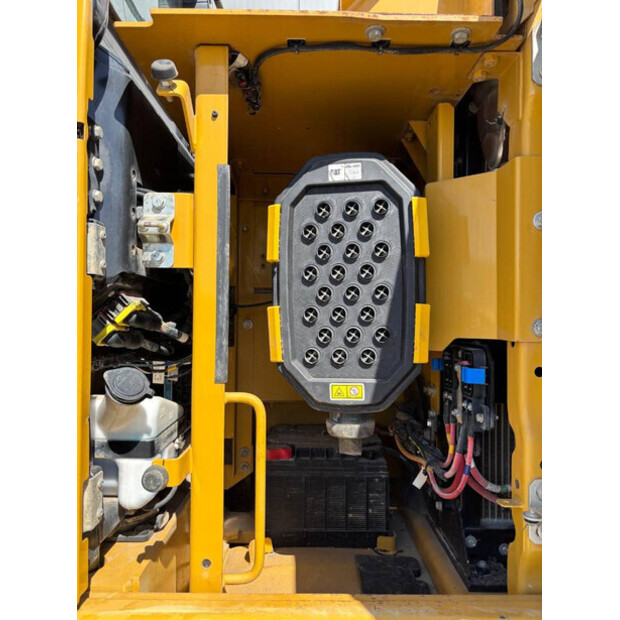 2021 Caterpillar 330-48258952