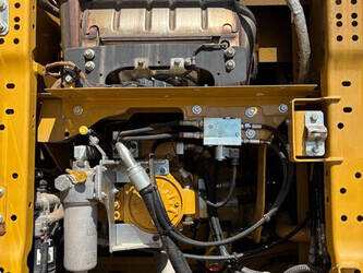 2021-caterpillar-330-1469325-48258953