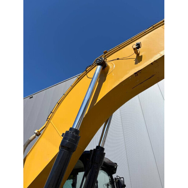 2021 Caterpillar 330-48258959