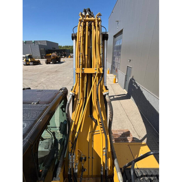 2021 Caterpillar 330-48258963