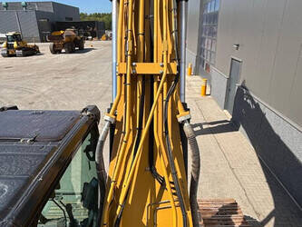 2021-caterpillar-330-1469325-48258963