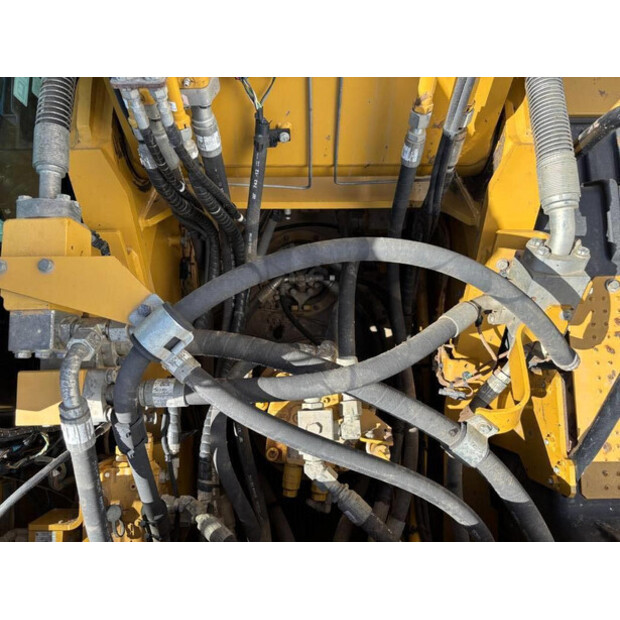 2021 Caterpillar 330-48258964