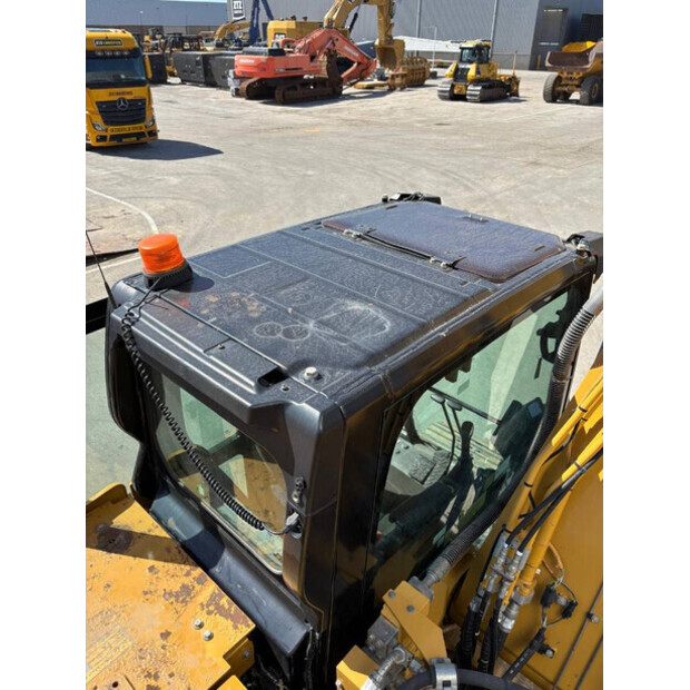 2021 Caterpillar 330-48258966
