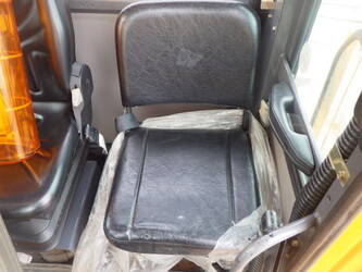 2004-mitsubishi-mg500s-48259776