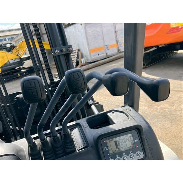 2018 ميتسوبيشي FHD35T5S-48259928