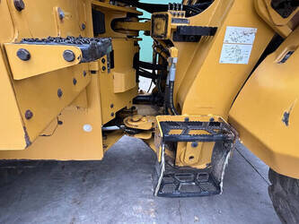 2017-caterpillar-926m-1469359-48260402