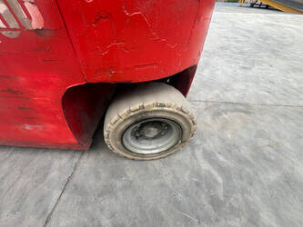 2017-manitou-me425-80-48260583