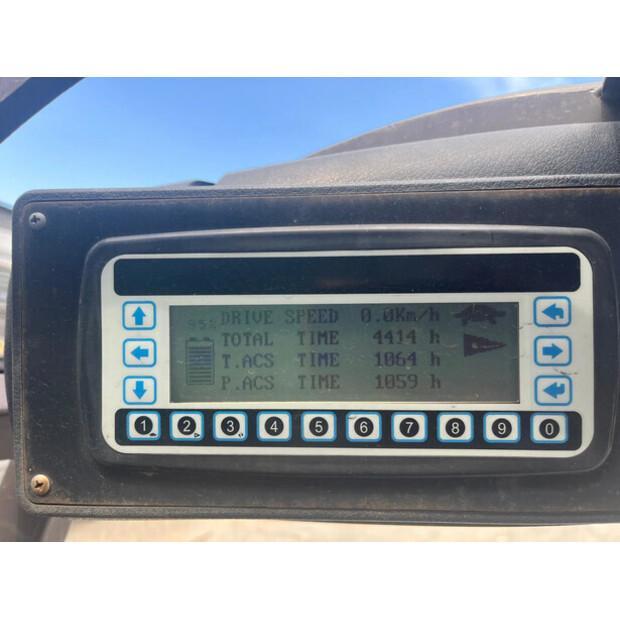 2017 Manitou ME425-80-48260600