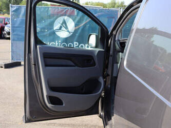 2019-citroen-jumpy-1469428-48261416