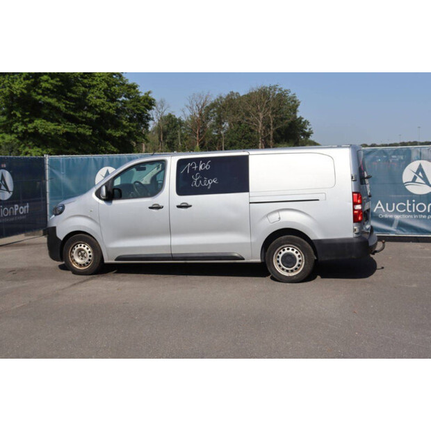2018 Peugeot Expert-48261457