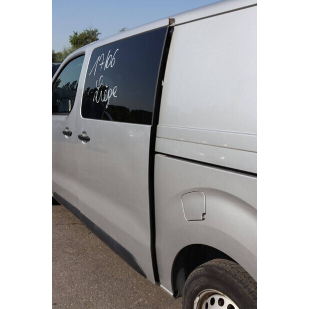 2018 Peugeot Expert-48261467