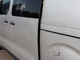 2018-peugeot-expert-1469432-48261467