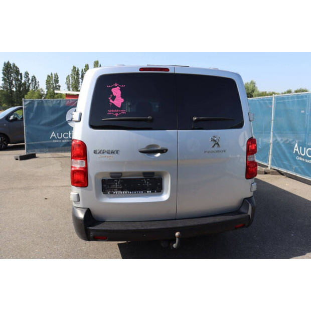2018 Peugeot Expert-48261469