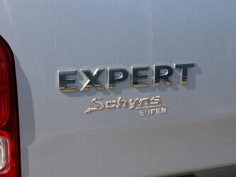 2018-peugeot-expert-1469432-48261471