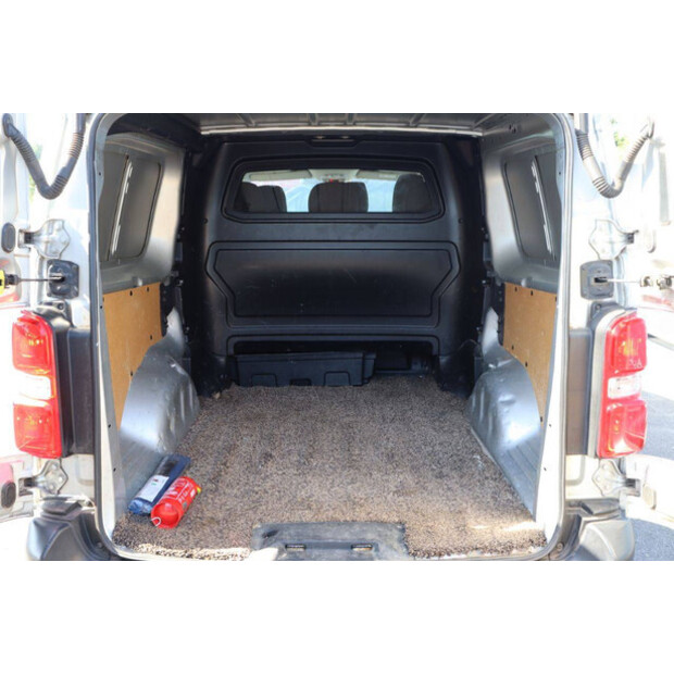 2018 Peugeot Expert-48261474