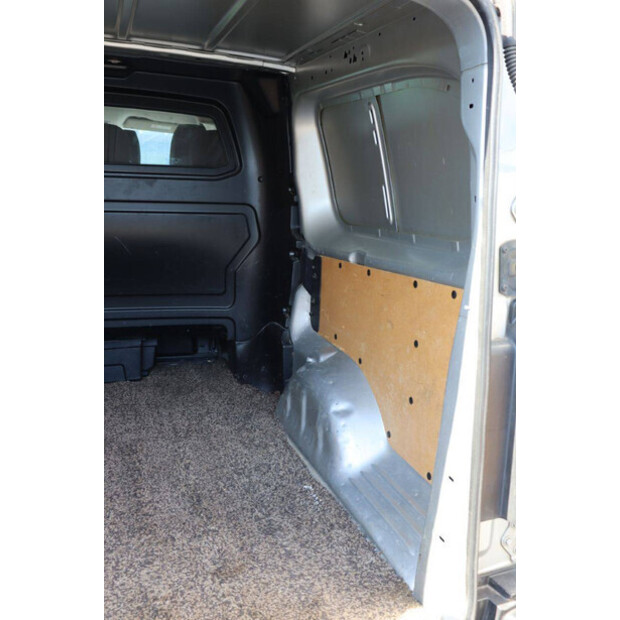 2018 Peugeot Expert-48261476