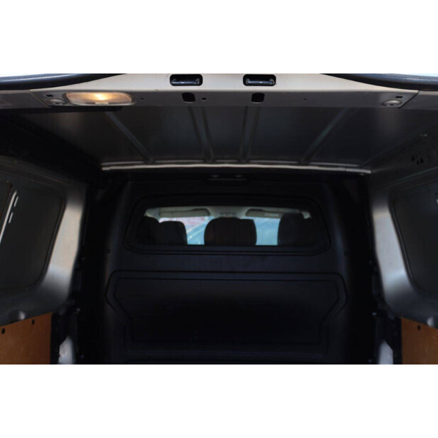 2018 Peugeot Expert-48261478