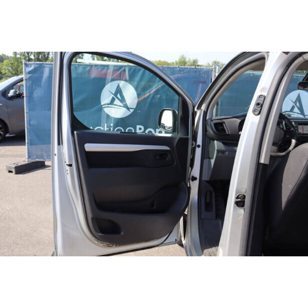 2018 Peugeot Expert-48261481