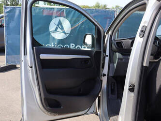 2018-peugeot-expert-1469432-48261481