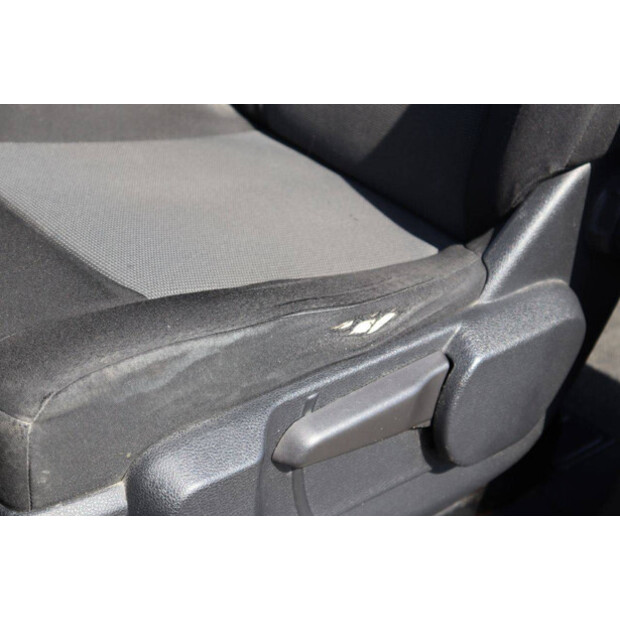 2018 Peugeot Expert-48261485