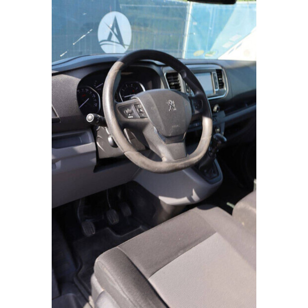2018 Peugeot Expert-48261487
