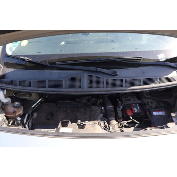 2018 Peugeot Expert-48261504
